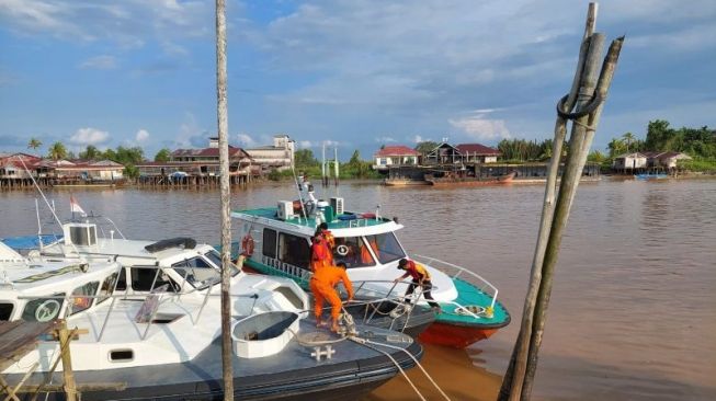 Diterjang Badai, Kapal Motor Sumber Daya Pembawa Kelapa dari Jambi Hilang di Perairan Pulau Berhala Batam