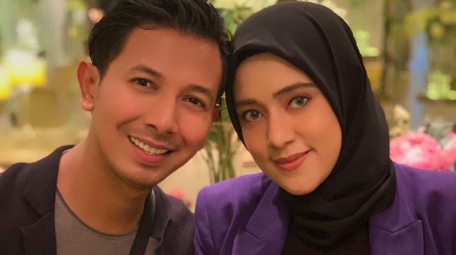 Fairuz A Rafiq merayakan ulang tahun ke-36 bersama suami, Sonny Septian, anak-anak dan keluarganya di sebuah hotel mewah di Jakarta. [Instagram]