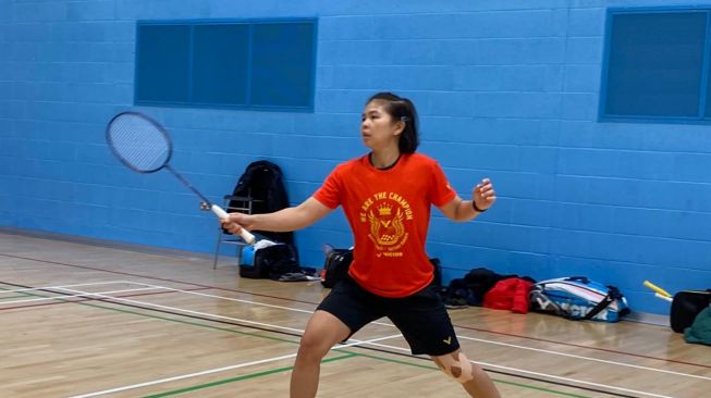 Arsip - Greysia Polii tengah berlatih bersama tim Indonesia di hall University of Birmingham (UoB) pada Minggu (13/3/2022) jelang All England 2022. [PBSI]