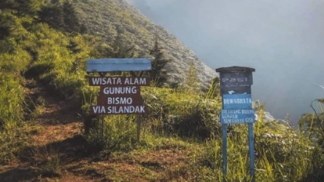 Masuk Komplek Dataran Tinggi Dieng, Ini 5 Jalur Pendakian Gunung Bismo