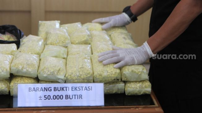 Gudang Penyimpanan 7,5 Kilogram Sabu dan 50.000 Pil Ekstasi di Palembang Digerebek, Bermula dari Laporan Warga