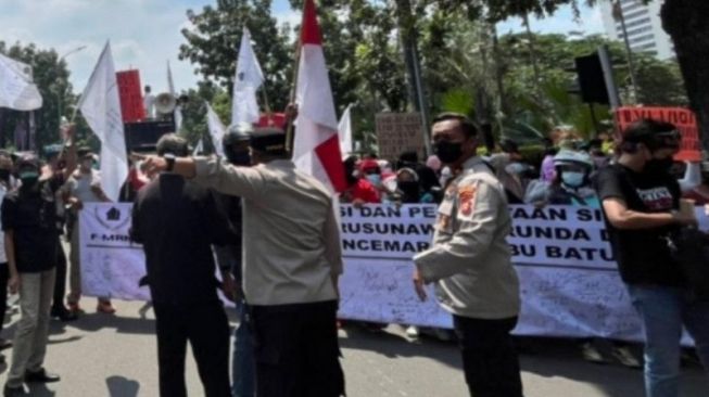 Warga Marunda Terserang Penyakit Kulit Akibat Pencemaran Abu Batu Bara, KPAI Desak Pemprov DKI Turun Tangan