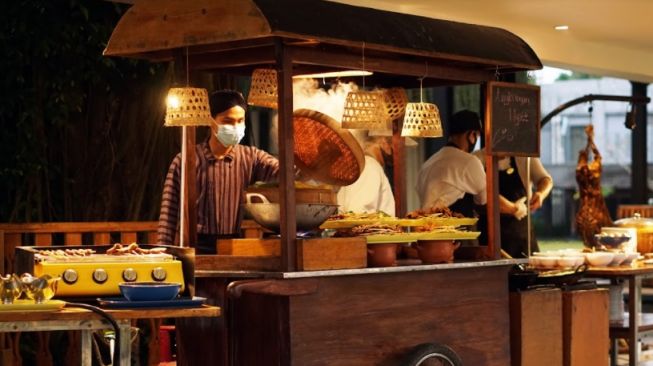 Menjelajahi Kuliner Malam Yogyakarta: Tak Sekadar Gudeg dan Angkringan