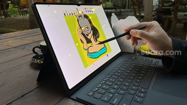 Samsung Galaxy Tab S8 Ultra. [Suara.com/Dicky Prastya]