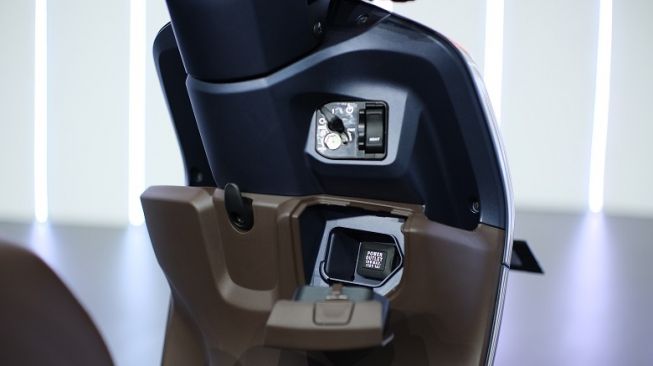 Socket charger New Honda Genio [PT AHM].