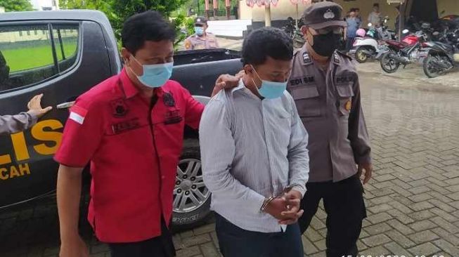 Pencuri Uang di Kasir SPBU Bangkalan Gagal Kabur Gegara Tertabrak Angkutan Umum