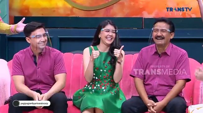 Anesya Anggun & Herdin Hidayat (YouTube/TRANS TV Official)