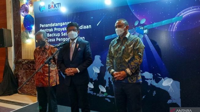 Kominfo Teken Kontrak Pengadaan Satelit Cadangan