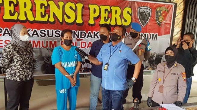 Beraksi 4 Tahun Modal Emas Imitasi Emak Emak Pelaku Gendam Raup Cuan