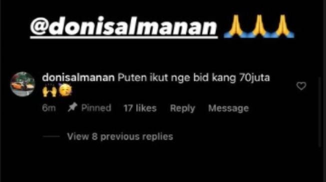 Doni Salmanan menawar minuman racikan Rizky Febian. [Instagram/rizkyfbian]