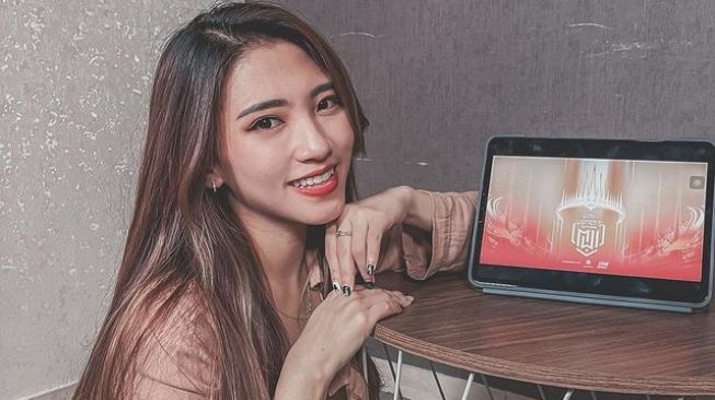 Profil dan Biodata Clara Mongstar Seorang Caster