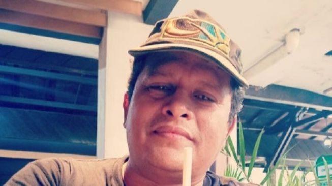 Bakar Bufthaim, Drummer Rotor Meninggal Karena Asam Lambung