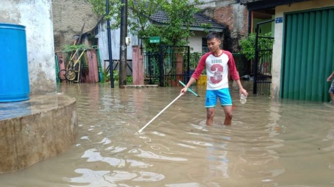 Kali Angke Meluap, Dua RT di Jakarta Barat Kebanjiran