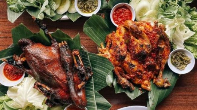 Sudah Berdiri Lebih dari Setengah Abad, Restoran Ini Konsisten Jaga Cita Rasa dengan Bumbu Rahasia