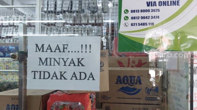 Pemerintah Cabut Subsidi Minyak Goreng Kemasan, Stok Dibeberapa Minimarket Masih Kosong