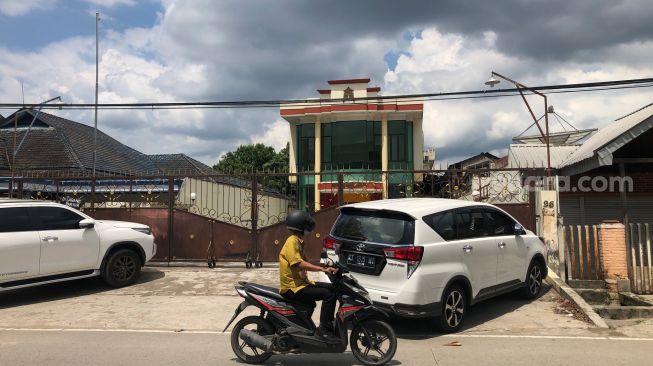 Kaget, Ini Kesaksian Jukir dan Ketua RT Soal Penampakan Sosok Misterius di Gedung Tua Jalan Gatot Subroto