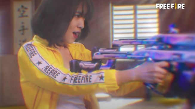 Aksi Isyana Sarasavati untuk game Free Fire. [free fire]