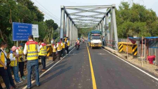 Perbaikan Jembatan Ngantru Rampung, Akses Penghubung Ngawi-Bojonegoro Pulih Kembali