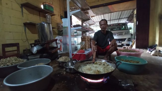 Usai Langka, Harga Minyak Goreng Meroket, Perajin Keripik di Banjarnegara: Ekonominya Jadi Tambah Sulit