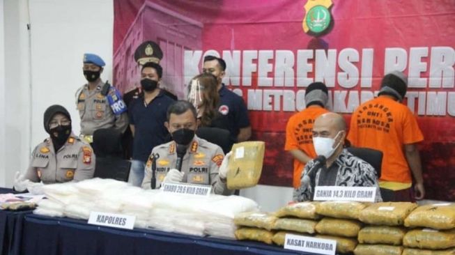 Diangkut Pakai Gerobak ke Indekos, Polisi Amankan 29 Kilogram Sabu Asal Iran di Matraman