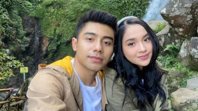 Adu Gaya Pacaran Rizky Febian - Mahalini vs Lyodra - Riza Syah (Instagram/@rizasyah_14)