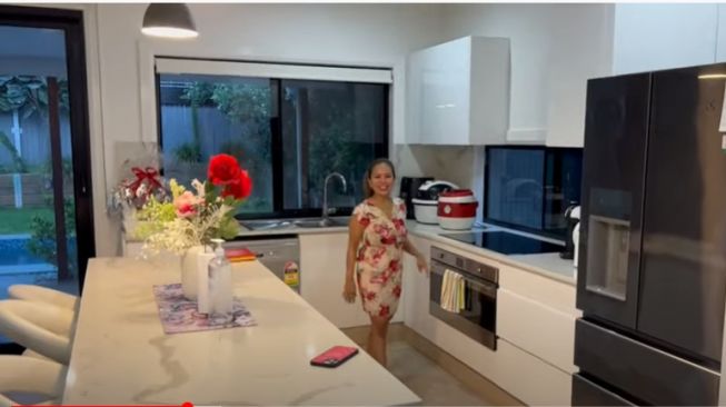 Potret Rumah The Connell Twins di Australia. (YouTube/The Connell Twins)