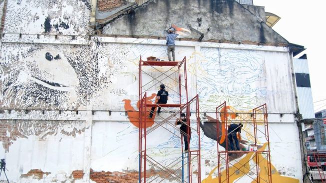 Komunitas Kampung Sendiri Kampanyekan Penyelamatan Alam dengan Seni Mural