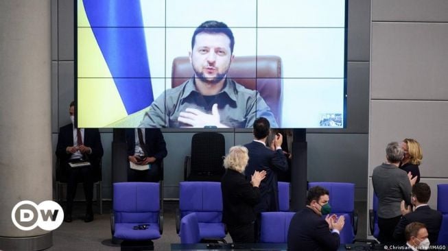 Presiden Ukraina di Bundestag: Bantuan Jerman Datang Terlambat