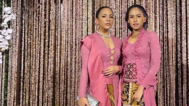 Gaya Artis dan Pesohor di Pernikahan Putri Tanjung. (Instagram)