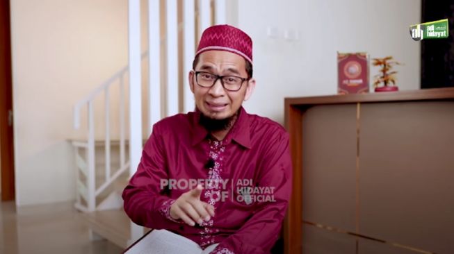 Bagaimana Hukum Pamer Kekayaan Menurut Islam? Ini Jawaban Ustadz Adi Hidayat