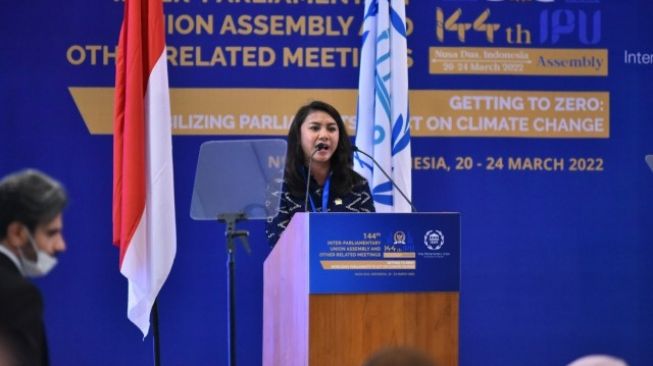 Pimpin Sidang Parlemen Perempuan IPU, Irine Yusiana Roba Putri Suarakan Kesetaraan Gender