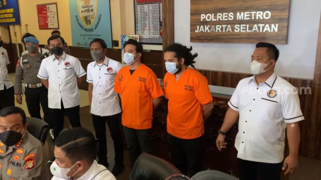 Rilis narkoba Roby Geisha di Polres Metro Jakarta Selatan [Suara.com/Adiyoga Priyambodo]