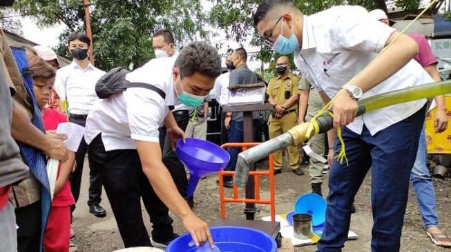 Kota Bandung Diguyur 10 Ton Minyak Goreng Curah, Tedy: Untuk Pedagang dan Pelaku Industri Kuliner