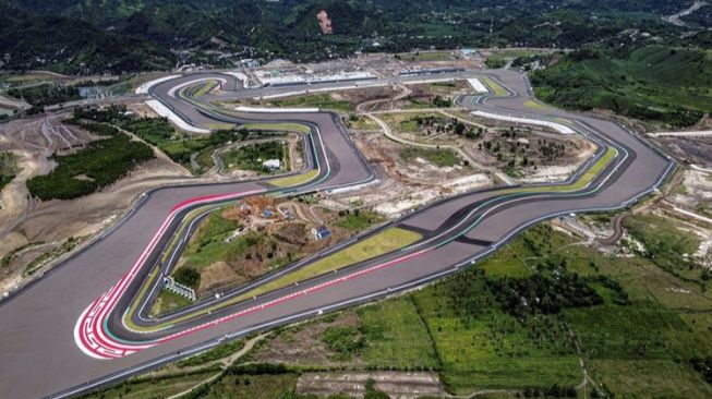 Pagelaran akbar MotoGP yang diselenggarakan sejak dua hari yang lalu membuat animo masyarakat meningkat, tak terkecuali para pejabat negara. (instagram.com/motogp)