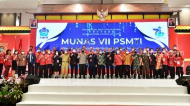 Gubernur Sulsel Andi Sudirman Buka Munas PSMTI di Kota Makassar