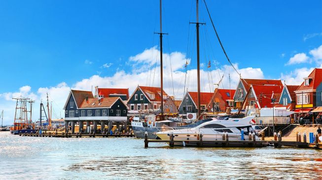 Menikmati Keindahan Kota Pelabuhan Volendam Belanda