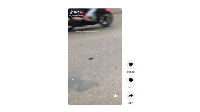 Motor jarang dikendarai, ditemukan hal tak terduga. [TikTok]