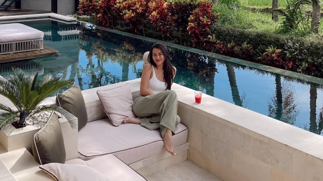 7 Potret Aaliyah Massaid Liburan di Bali, Tak Segan Tunjukkan Body Goals