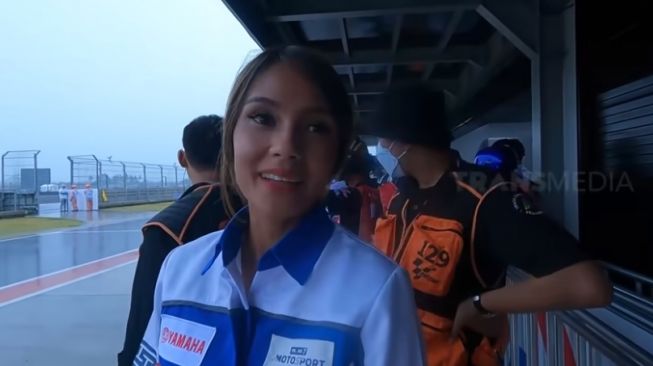 Angie Ang soal Marc Marquez. [Youtube/MOTOGP TRANS7 OFFICIAL]
