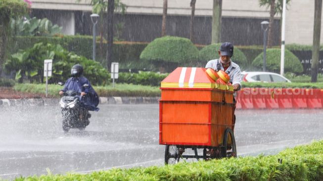 Prakiraan Cuaca Indoensia Hari Ini, Awas Angin Kencang dan Hujat Lebat di Aceh, Banten, dan Jakarta