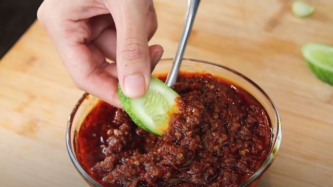 Hasilnya Bisa Lebih Awet! Chef Devina Hermawan Bagikan Resep Sambal Terasi Spesial Ini