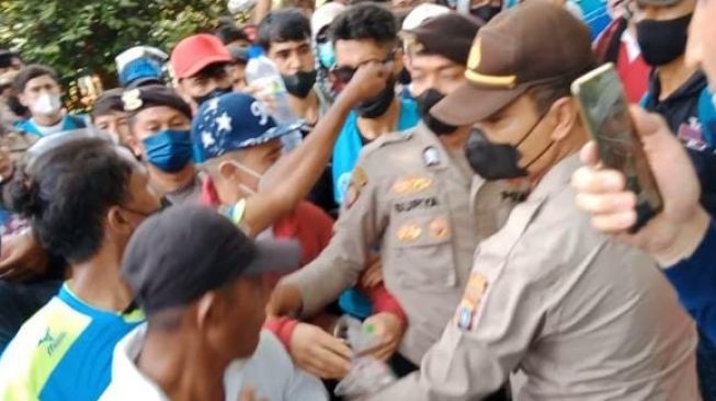 Pengungsi Afganistan Demo Lagi di Kantor IOM Tanjungpinang, Aksi Long March Resahkan Warga Sampai Bentrok