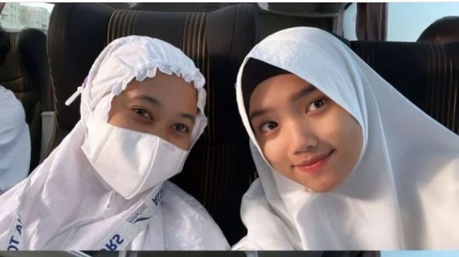 Potret Pengasuh Gala Sky Umrah (Instagram/@thofu_fansbasee)