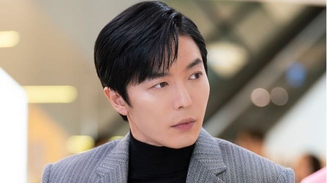 Sinopsis Crazy Love Episode 5: Kim Jae Wook Sembuh dari Amnesia, Jebloskan Pelaku ke Penjara