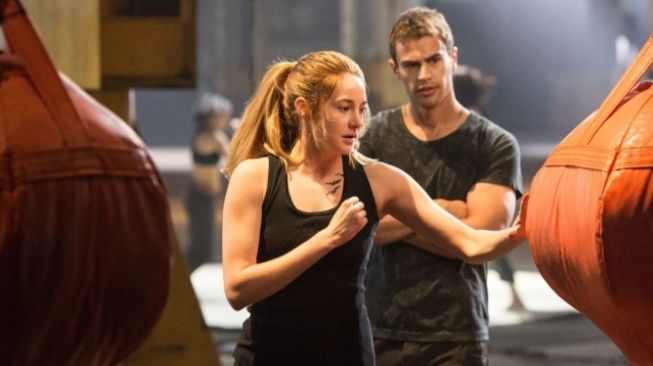 Manusia Terbagi Menjadi Beberapa Faksi, Ini 8 Fakta Unik Film Divergent