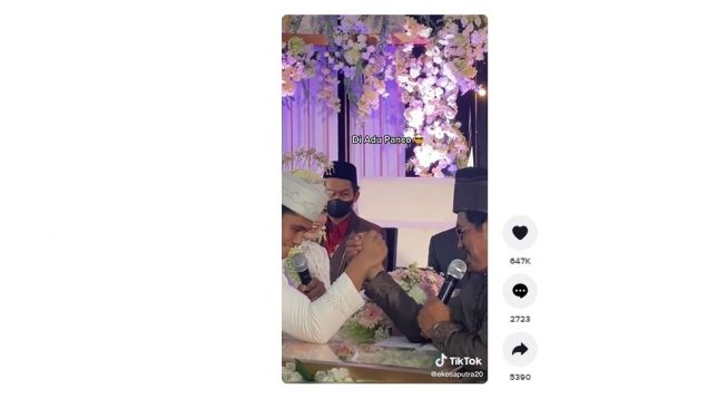 Pengantin lelaki lakukan hal unik saat ijab kabul. [TikTok]