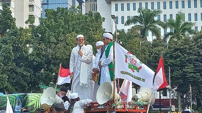 Diperkenalkan Sebagai Ketua FPI, Menantu Habib Rizieq Minta Jokowi Mundur Jika Tak Jalankan Tuntutan PA 212