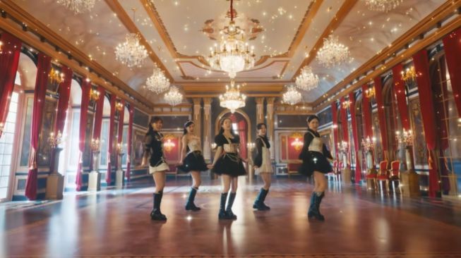 Red Velvet 'Feel My Rhythm' (Allkpop)