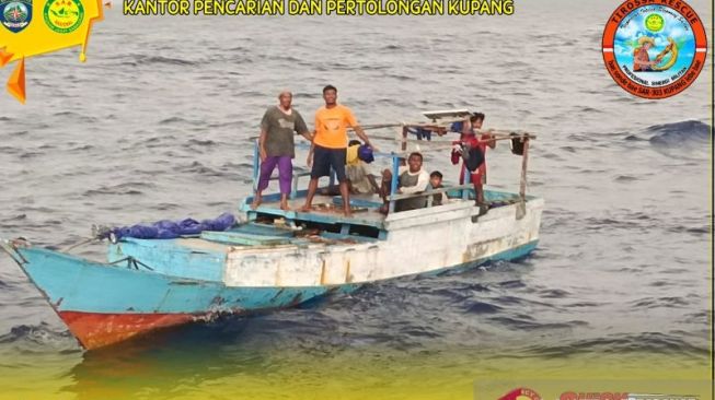 Sempat Hilang Kontak, Perahu Nelayan Asal Rote yang Hilang di Perairan Indonesia-Australia Ditemukan