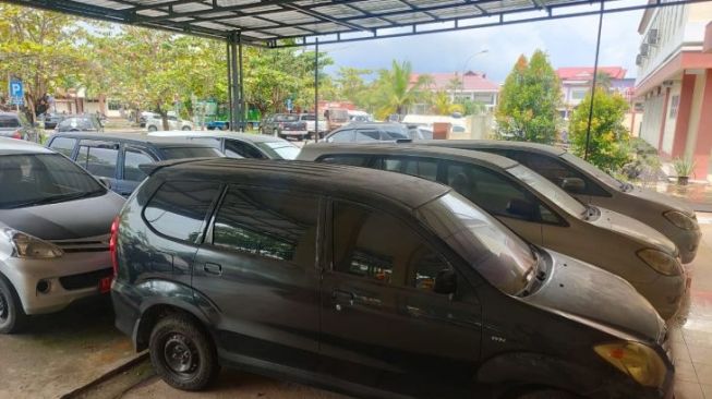 Bersih-bersih, BKAD Paser Lelang 36 Unit Kendaraan Roda Empat, Dapat Duit Rp 2,6 Miliar